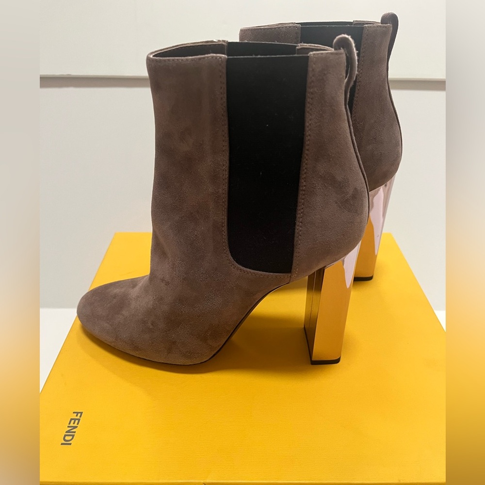 FENDI Taupe/Grey Boots Silver-Rose Size 39 Excellent Condition